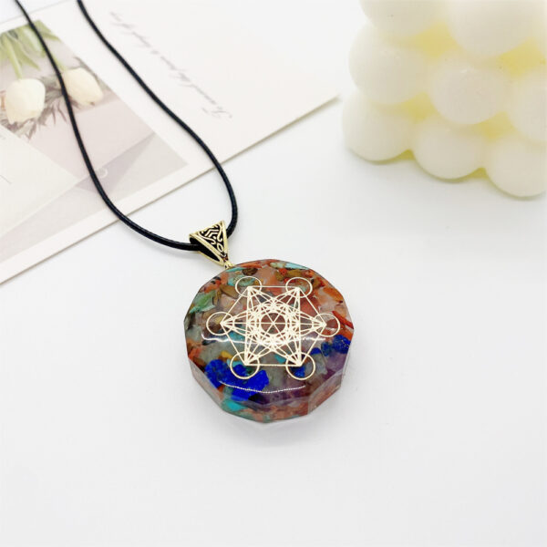 Embrace Your Spirit: Retro Reiki Healing Crystal Pendant Necklace – Natural Stone 7 Chakra Amulet for Yoga and Meditation! - Image 6