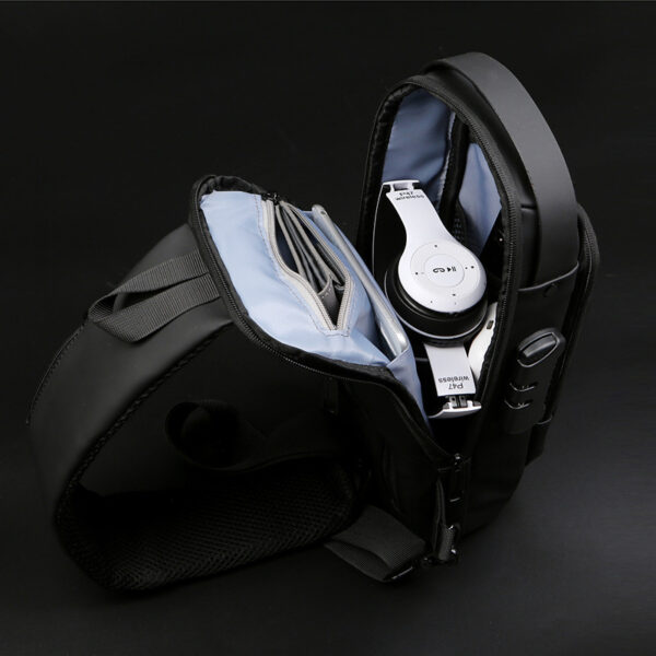 Secure Your Style: Men's Anti-Theft Chest Bag – Perfect for Walking, Riding, and Everyday Adventures! - Image 4