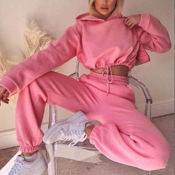Chic & Comfy: Women's Two-Piece Jogging Suit – Perfect for Fitness & Fashion! - Image 3