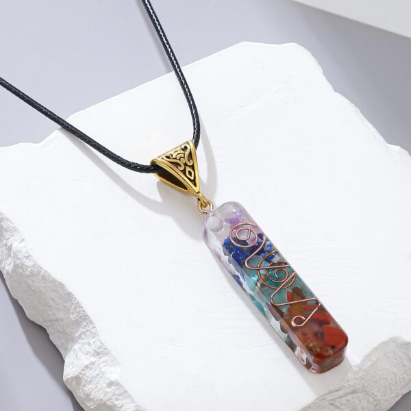Embrace Your Spirit: Retro Reiki Healing Crystal Pendant Necklace – Natural Stone 7 Chakra Amulet for Yoga and Meditation! - Image 2